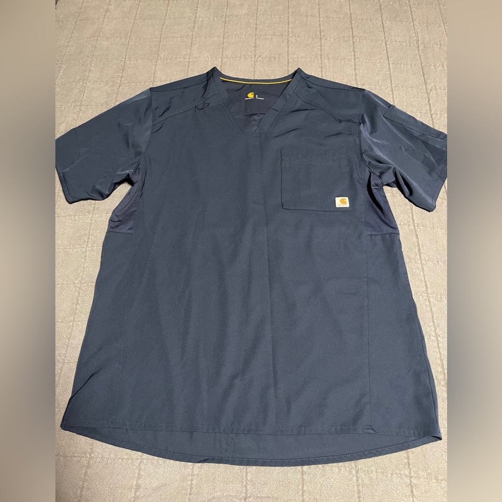 Carhartt women’s scrub set